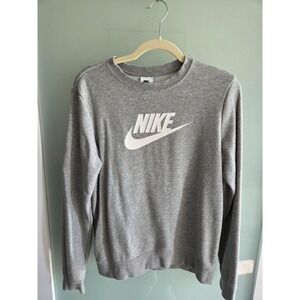 Nike women's sweater size small like new